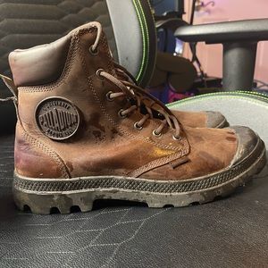 Palladium Boots size 9